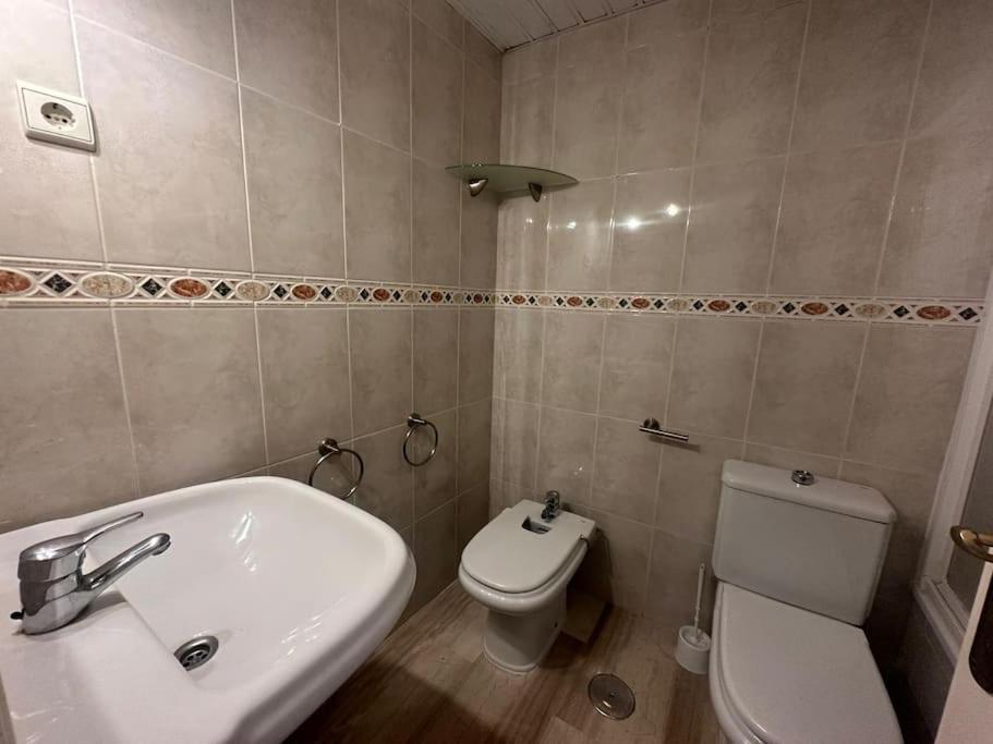 Apartamento Carvajal 50 M Playa ฟูเอนฮิโรลา ภายนอก รูปภาพ